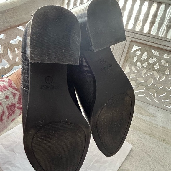 Nine West Westlyno Black Leather Ankle Booties Block Heel Chelsea 9 Worn Once - Picture 7 of 9